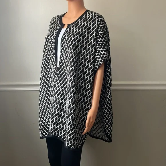 Chicos Black White Patterned Poncho Cardigan - Picture 7 of 15